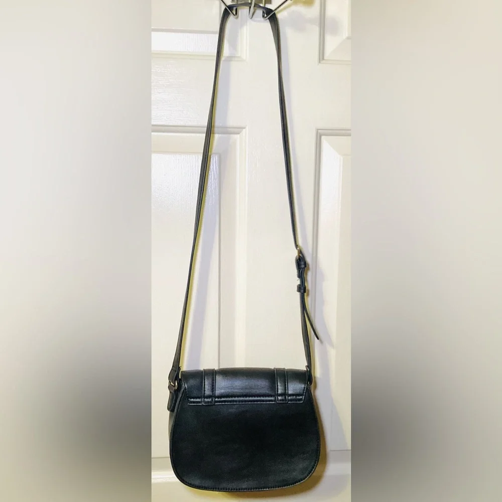 Forever 21 Leather Shoulder Bag‎  Black Crossbody
